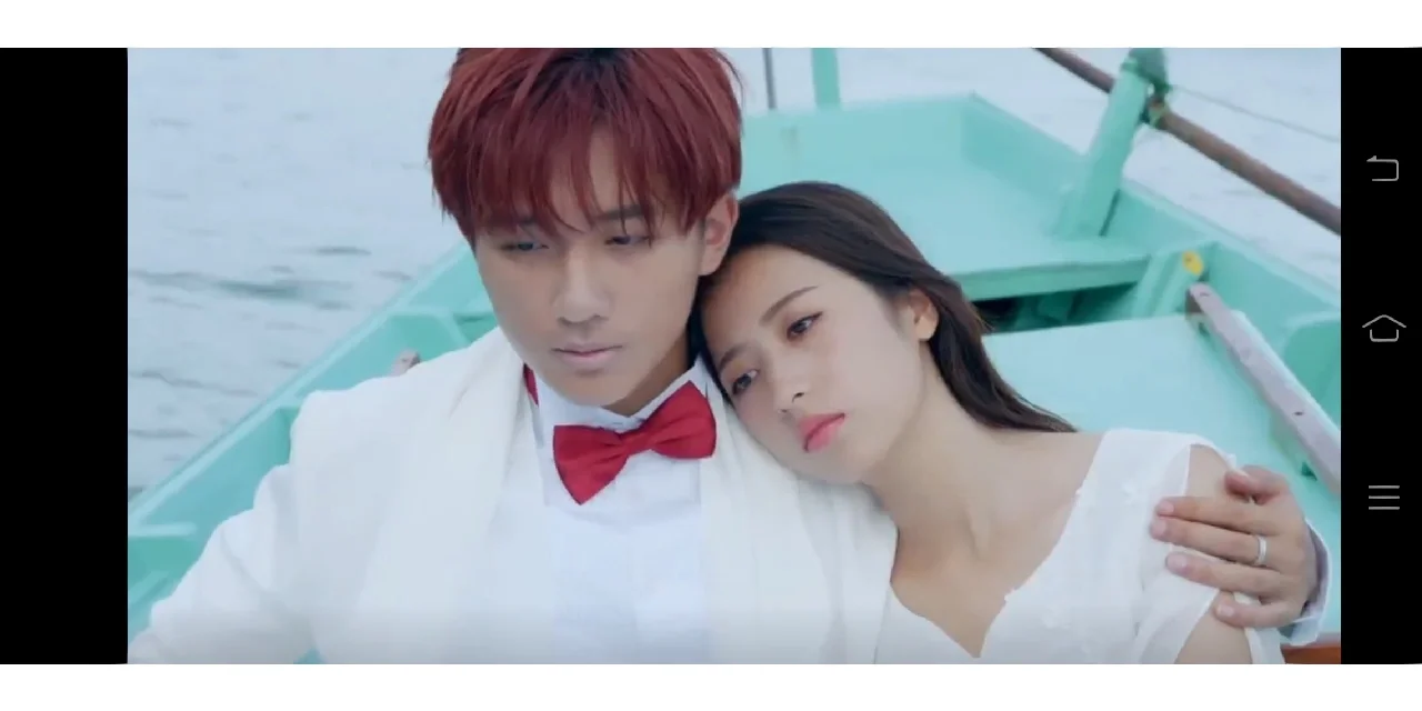 包含赛场中的“爱情”故事：车手的家庭、友情与合作伙伴的词条